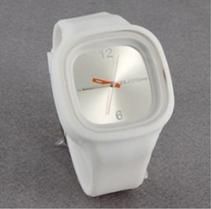 Relógio Branco c/Pulseira De Silicone (Pronta Entrega!)