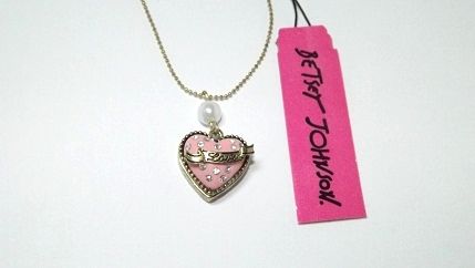 Corrente Betsey Johnson com Pingente de Coração