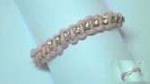 Pulseira Macramê Rosa Bebê com Fio de Strass