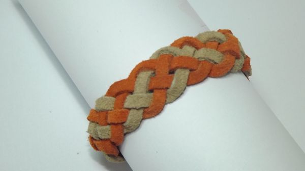 Pulseira Trançada de Camurça