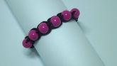 Pulseira Macramê Preta com Miçangas Pink
